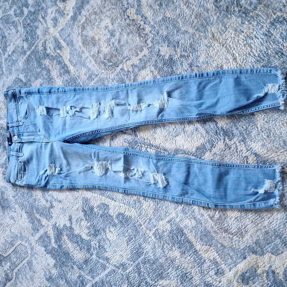 EUC  Hollister high rise super skinny, size 25
